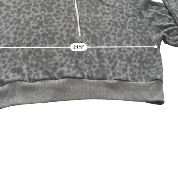 Victoria's Secret boxy cropped Gray Leopard Print Pullover half zipper Women L - Picture 8 of 12